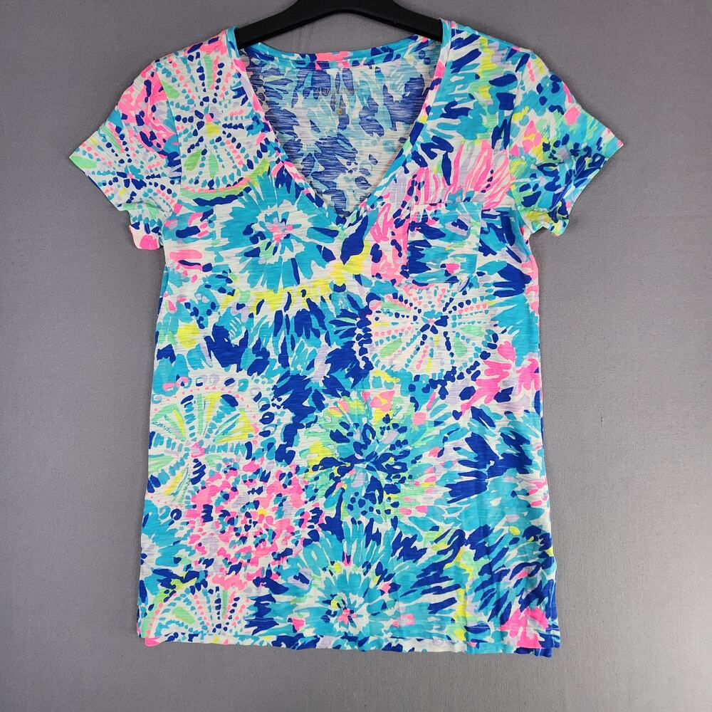 Lilly Pulitzer Etta XS dive pattern sand dollars v-neck short sleeve bright top